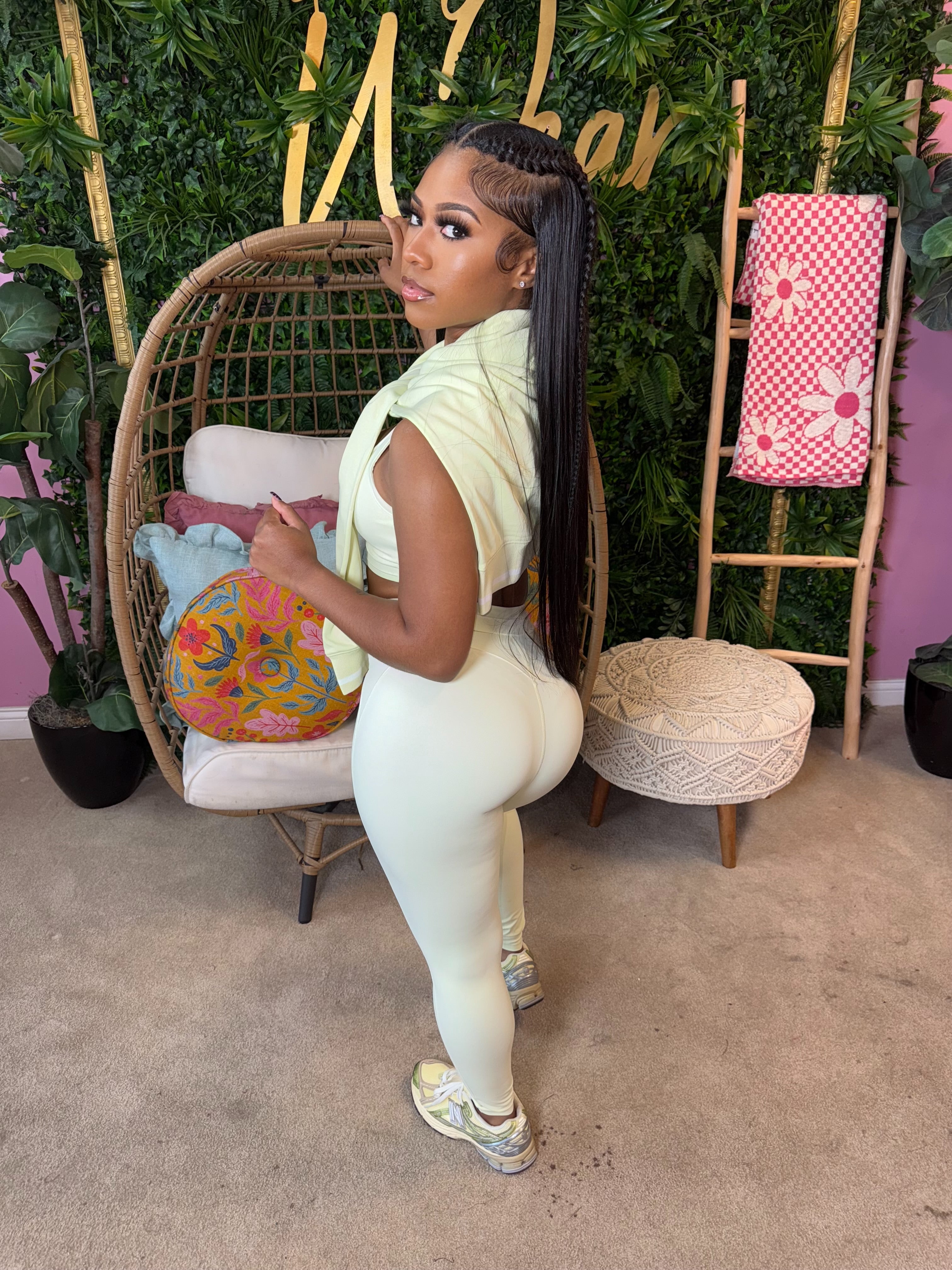 A Girls Gotta Stretch Set