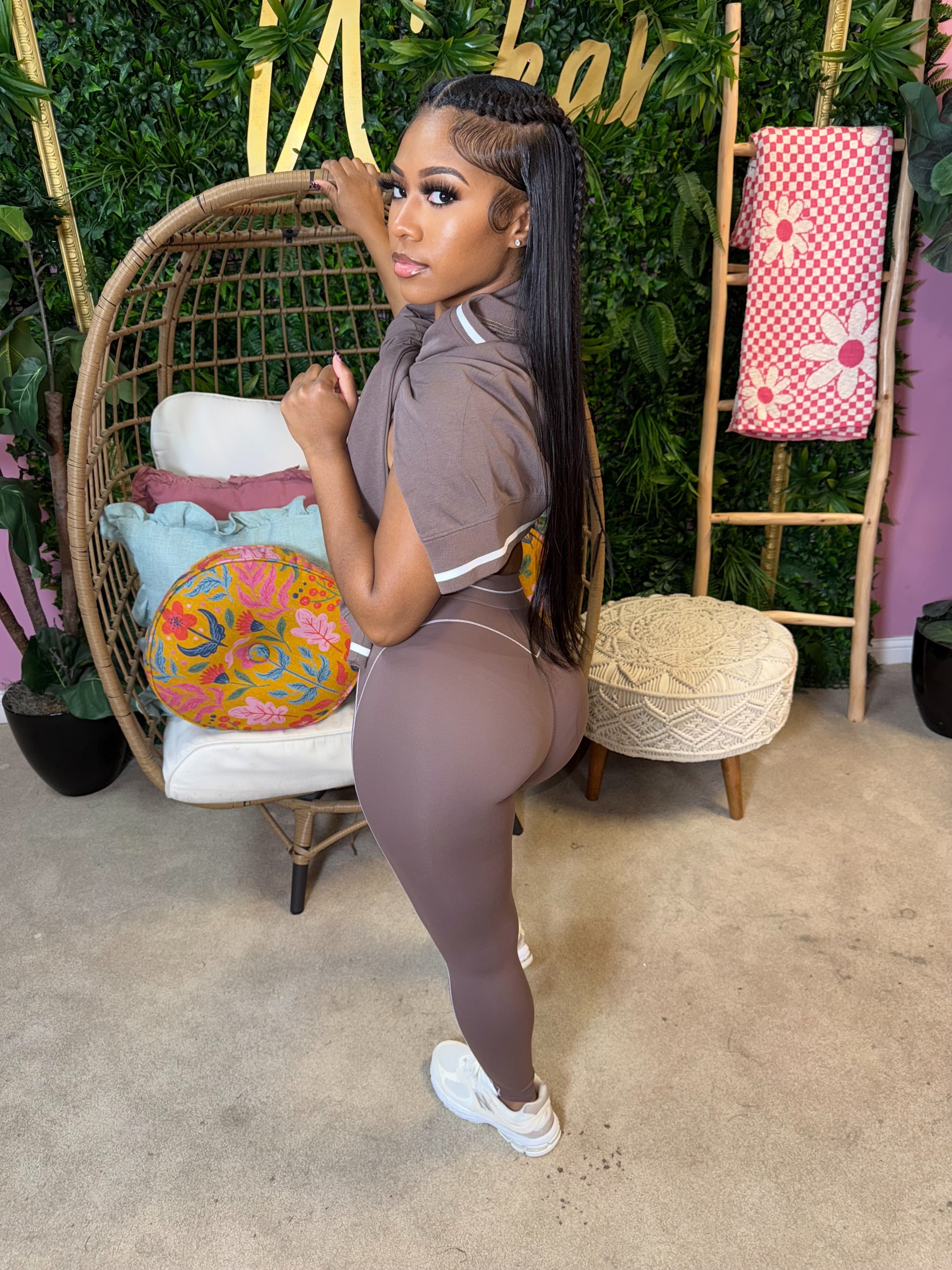 A Girls Gotta Stretch Set